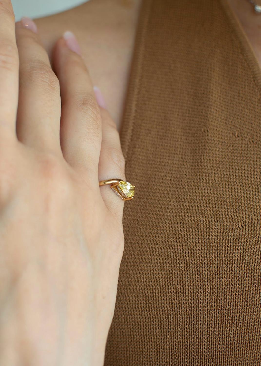 Helena Diamond Ring