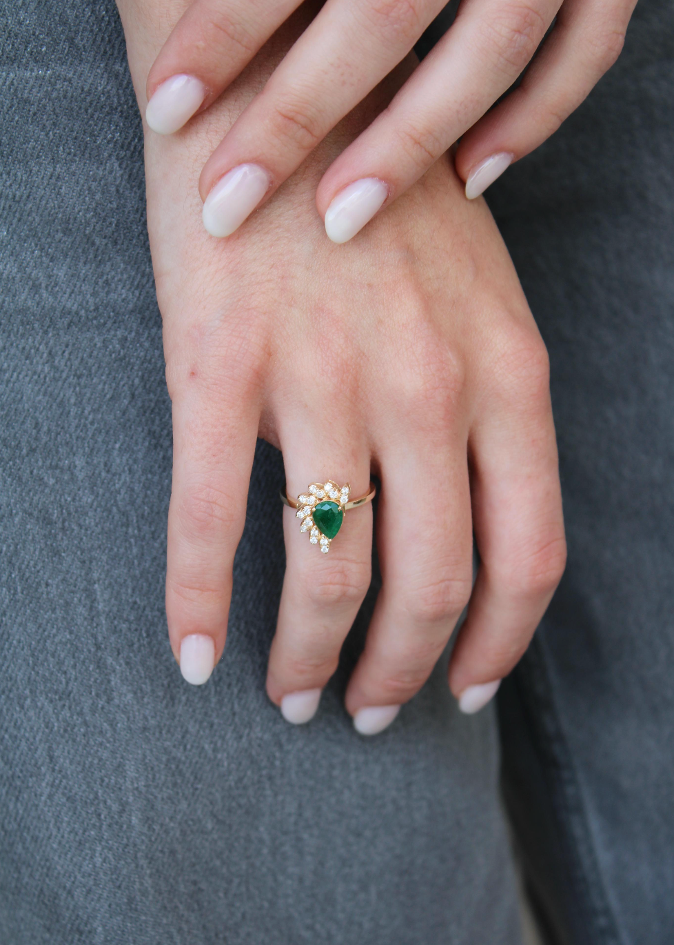 Anillo Esmeralda con Halo