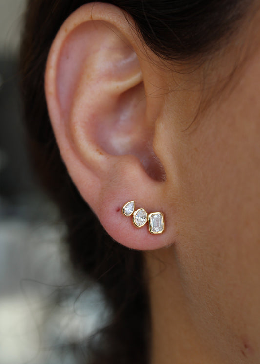 Broqueles Tiny Tri Diamonds