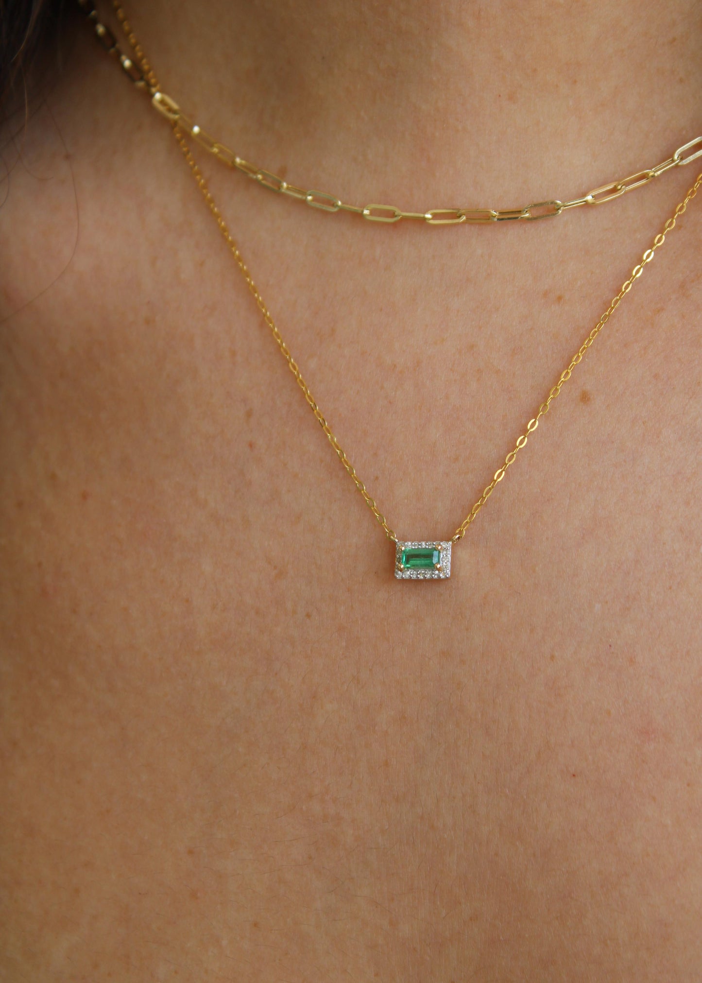 Collar Esmeralda con Zafiros