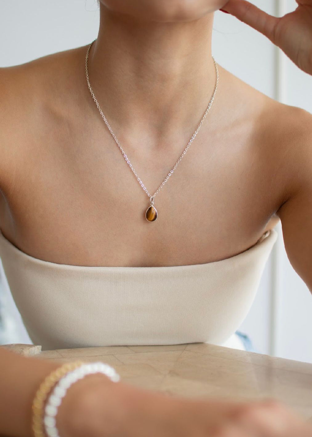 Collar Ojo de Tigre Sencillo Gota