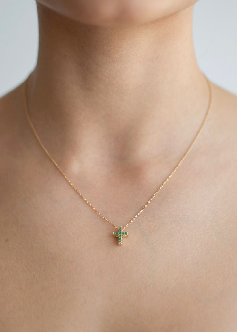 Collar Cruz c/Piedras Oro