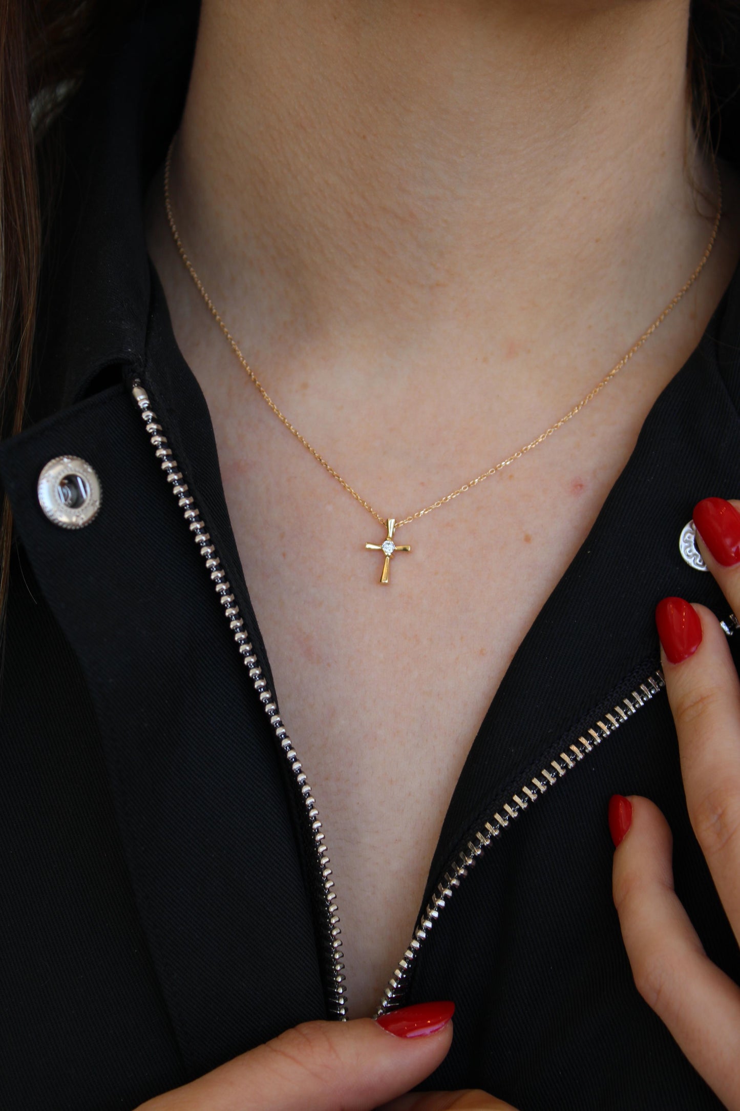 Collar Cruz c/diamante oro 10k