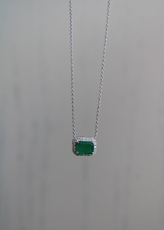 Collar Zafiro o Esmeralda c/Halo Oro