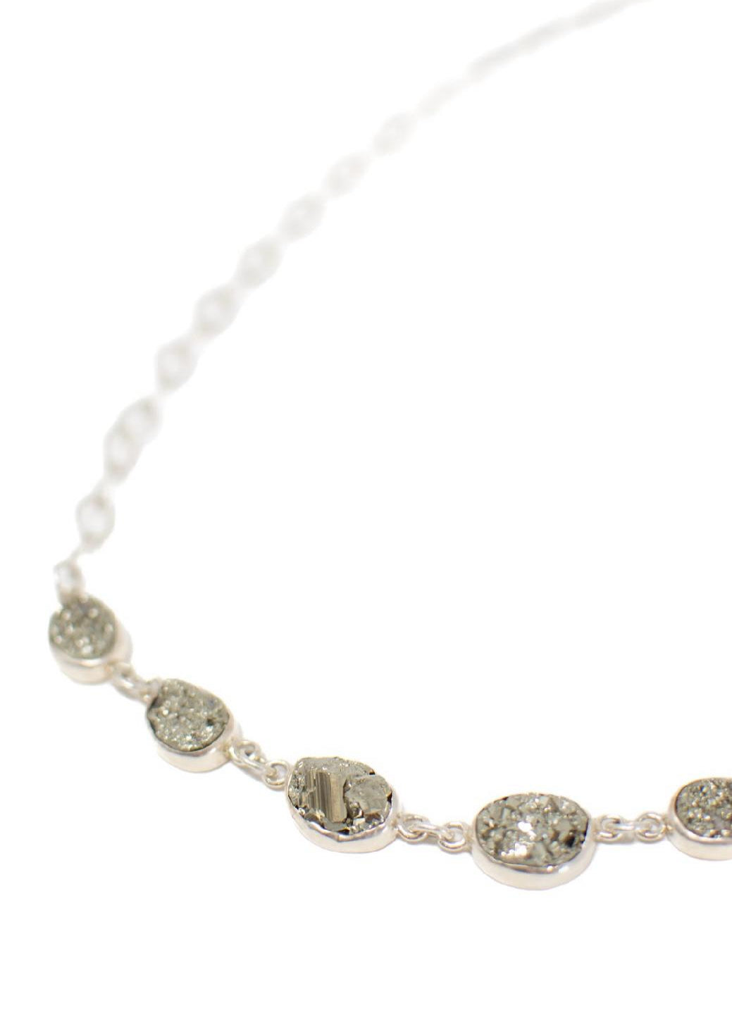 Choker Piritas